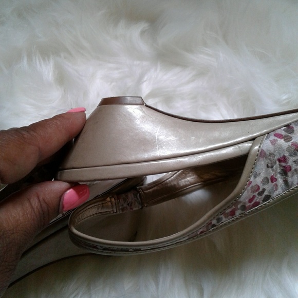 Anne Klein Bowtie Slingback Sandal - Picture 5 of 7